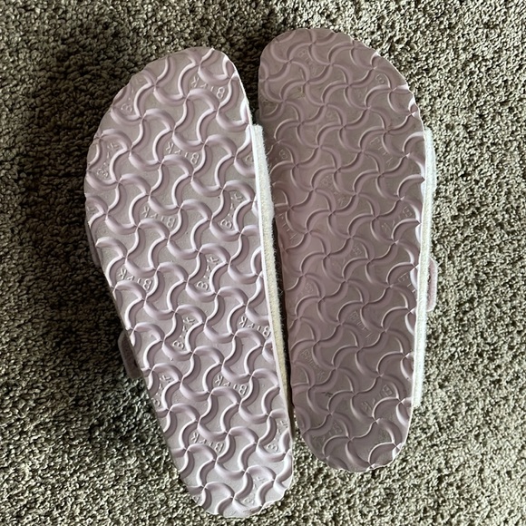 Women's Birkenstock Arizona Rivet PINK Wool Shearling Sandals Sz EUR 39/US 8 - Picture 3 of 11